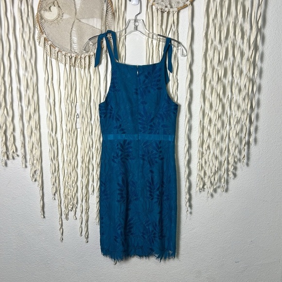 Lilly Pulitzer Kayleigh Shift Dress in Tidal Wave Size 2 - Picture 5 of 10